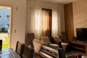Casa em Condomínio com Clube